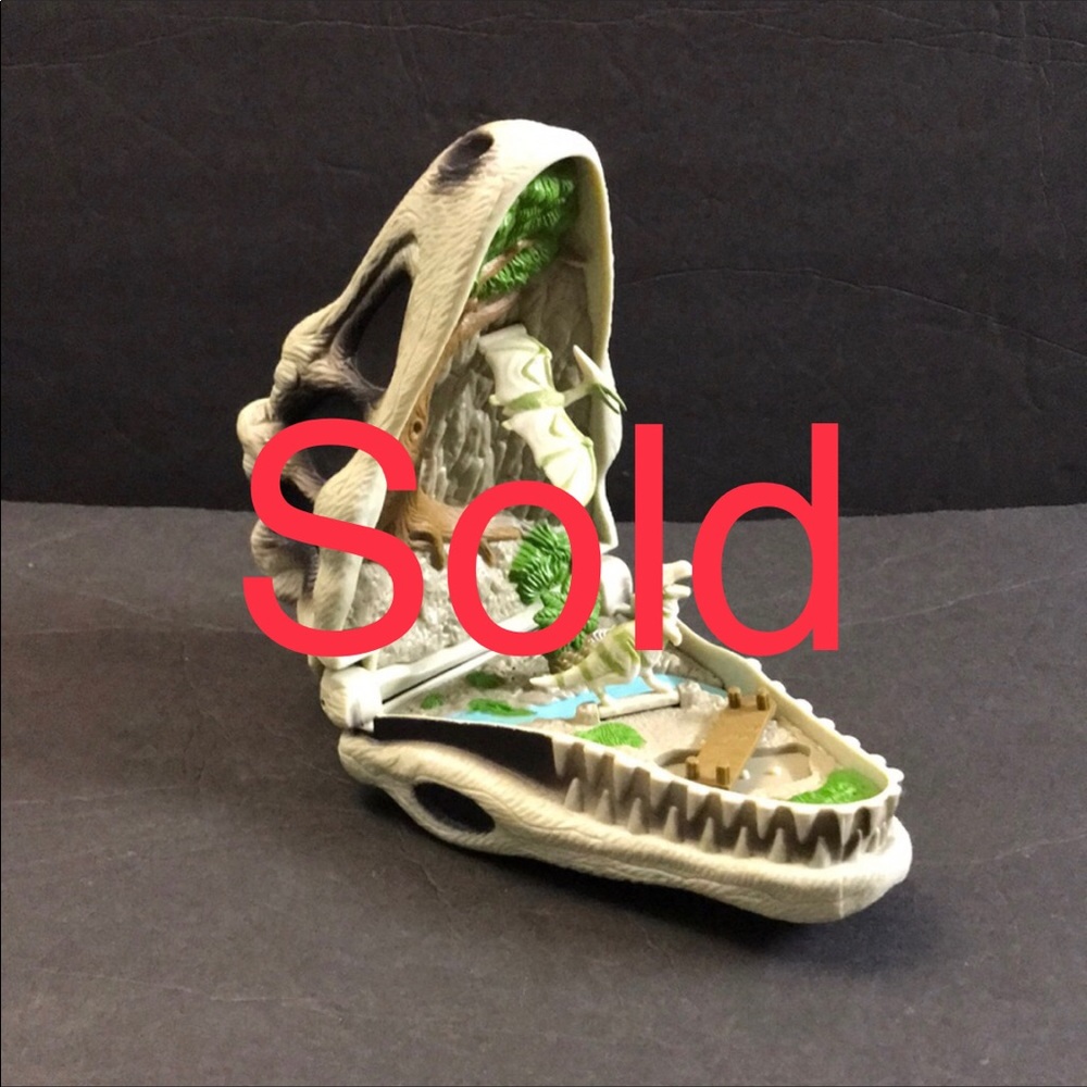 Lost world Jurassic Park velociraptor skull electronic mini world (1997 MGA)